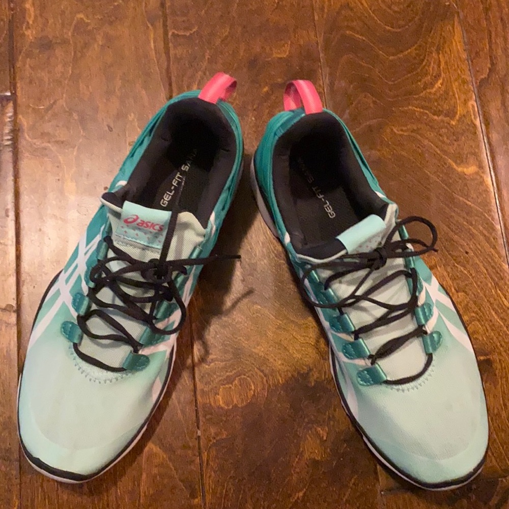 Women’s ASICS Gel fit sana